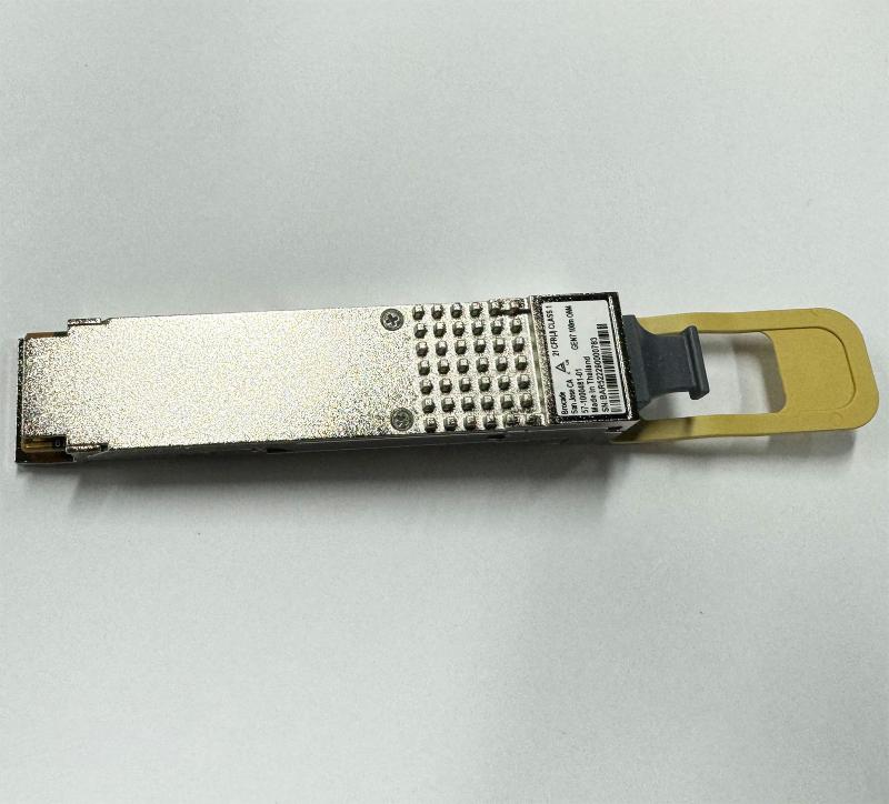 Brocade XBR-000420 64G FC QSFP+ SWL Transceiver (1-Pack)